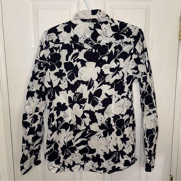 Tommy Hilfiger Classic Fit White and Navy Cotton Floral Button Down Shirt Large - Picture 5 of 7